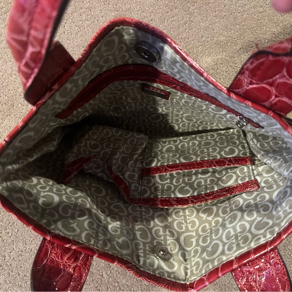 Women’s Guess Purse Handbag. - Picture 3 of 4